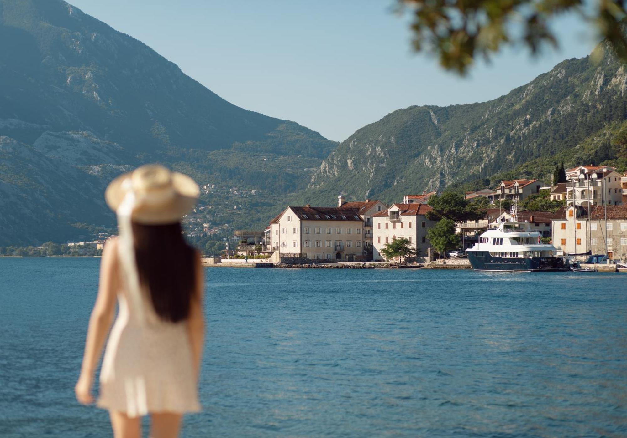Hotel Libertas Kotor Exterior foto